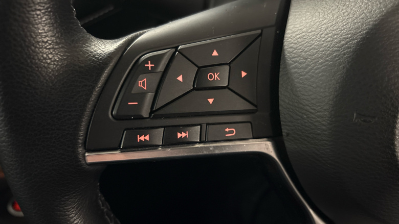 Nissan Juke 1.0 DiG-T 114 N-Connecta 5dr Petrol Hatchback